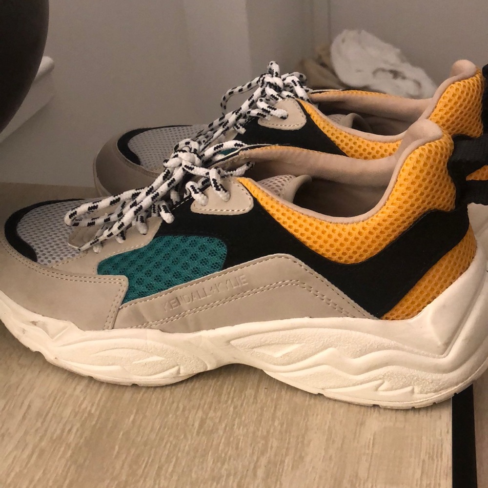 Kendall + Kylie Dad Sneaker - Picture 4 of 6